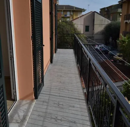 Happy House Xl Apartman Diano Marina